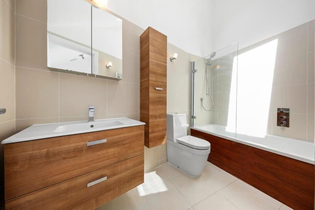 Hyde Park Luxury 2 Bed 2 Bath House Appartamento *