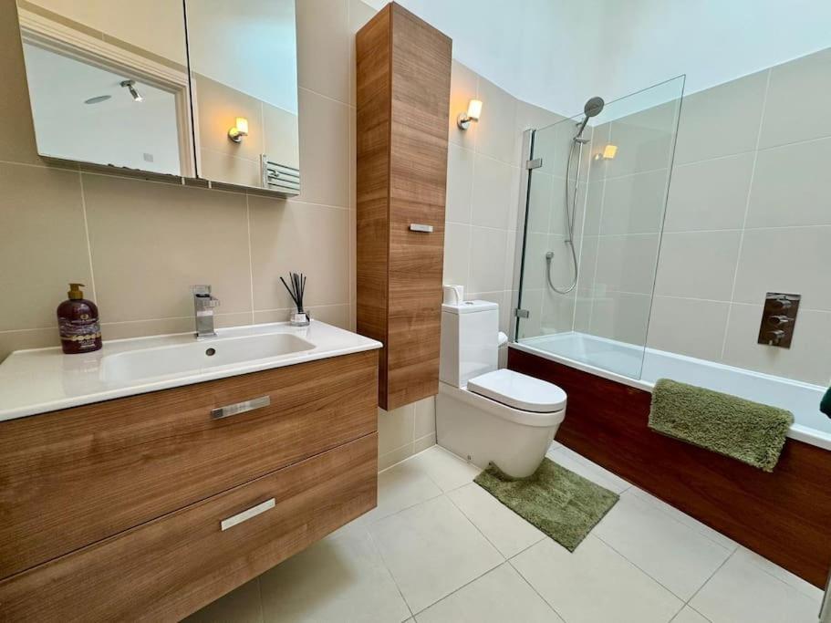 Appartamento Hyde Park Luxury 2 Bed 2 Bath House Londra