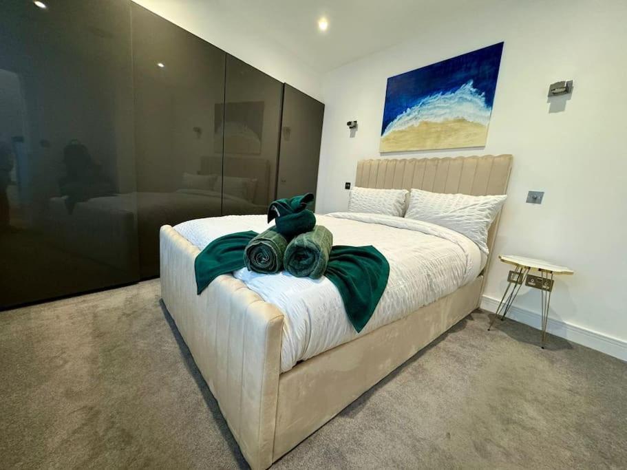 Hyde Park Luxury 2 Bed 2 Bath House Londra