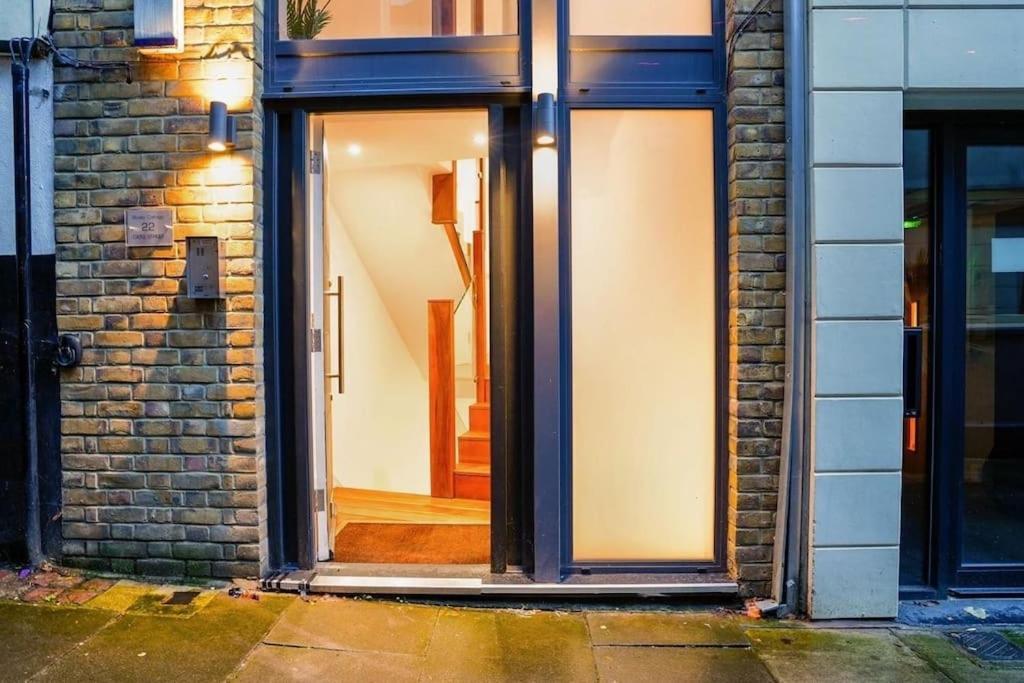 Hyde Park Luxury 2 Bed 2 Bath House Appartamento *