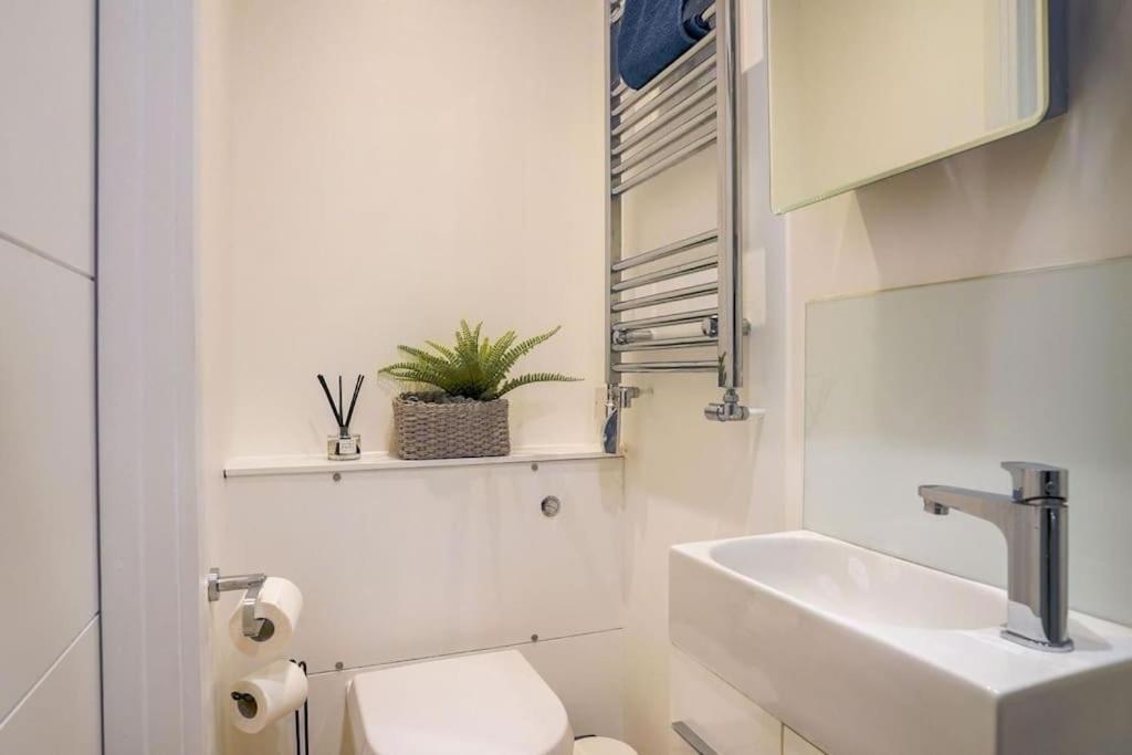 Hyde Park Luxury 2 Bed 2 Bath House Appartamento