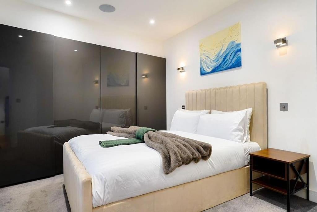 Hyde Park Luxury 2 Bed 2 Bath House Londra