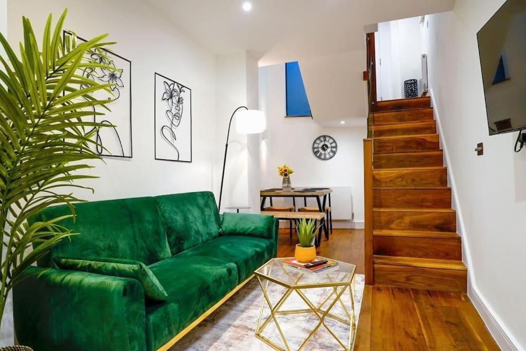 Hyde Park Luxury 2 Bed 2 Bath House Londra